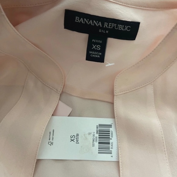 (NWT) Banana Republic Women’s Silk Pink Blouse, XS (Petite) - Picture 9 of 16